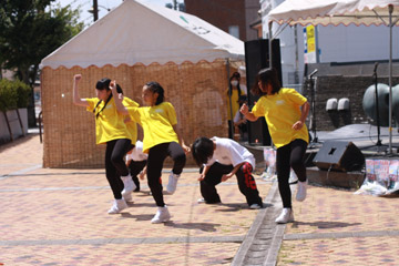 シャイニングブライトダンススタジオ